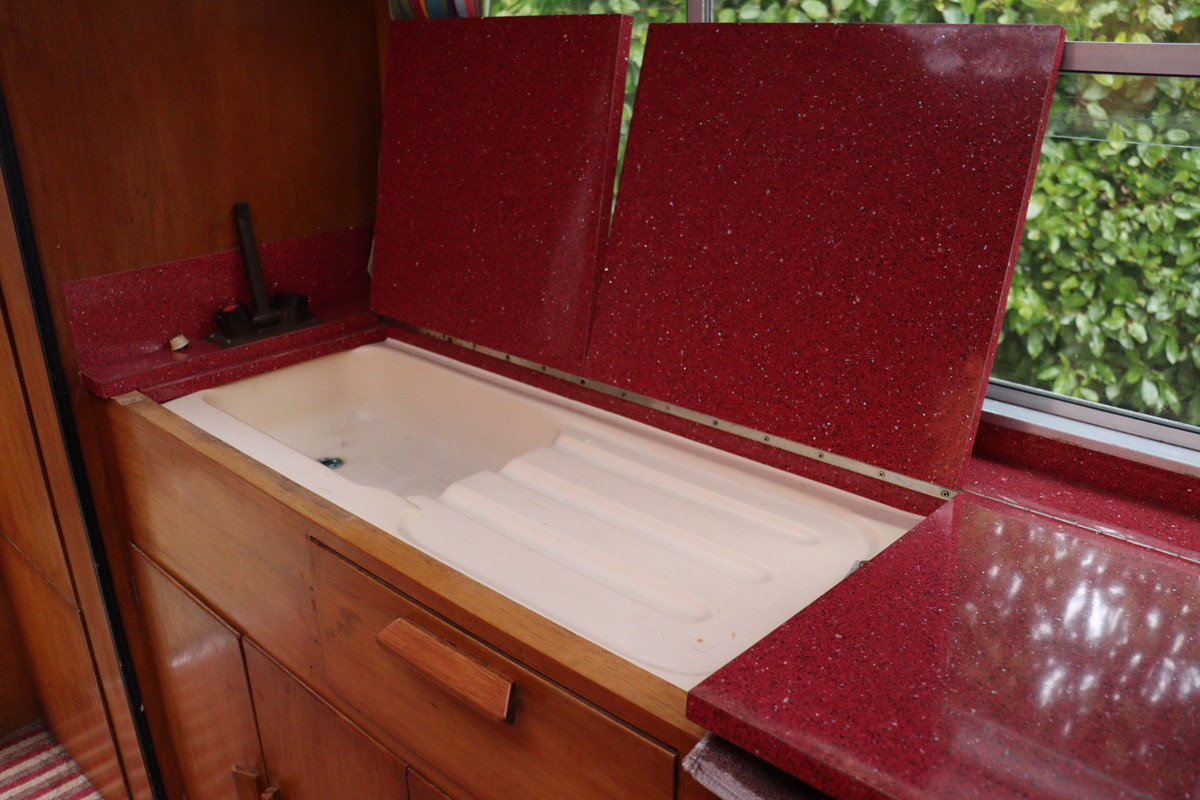 A Morris Campervan called Moggie and for hire 